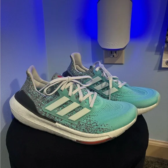 Adidas Ultraboost Light Running Shoes - Picture 2 of 6